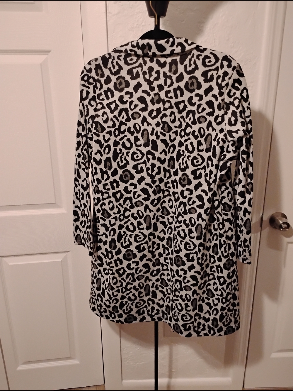Andrea Jovine Leopard Print Long Open Front Jacket Cardigan Size Large Like New - Picture 4 of 6